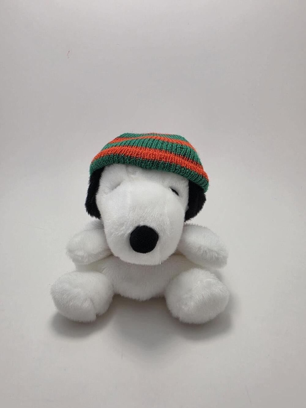 Aurora Palm Pals Snoopy from Peanuts Plush New without Tags (4 inch)